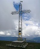 08 Ancora uno spiraglio di sole dietro la Croce